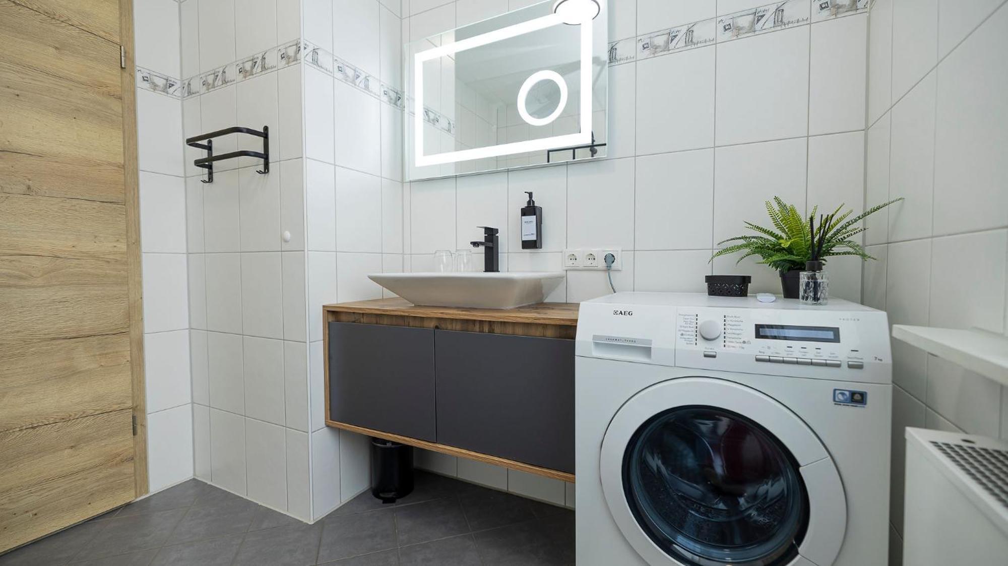 Luxx Home Mm, Airport- Fuer 7 Personen-Parken-Kueche Trunkelsberg Dış mekan fotoğraf